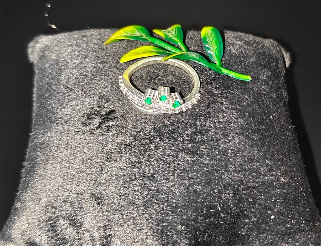 FINGER RING