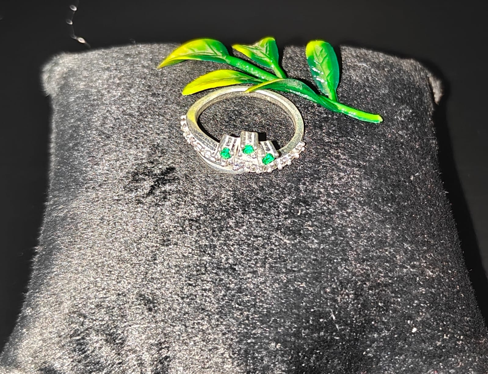 FINGER RING
