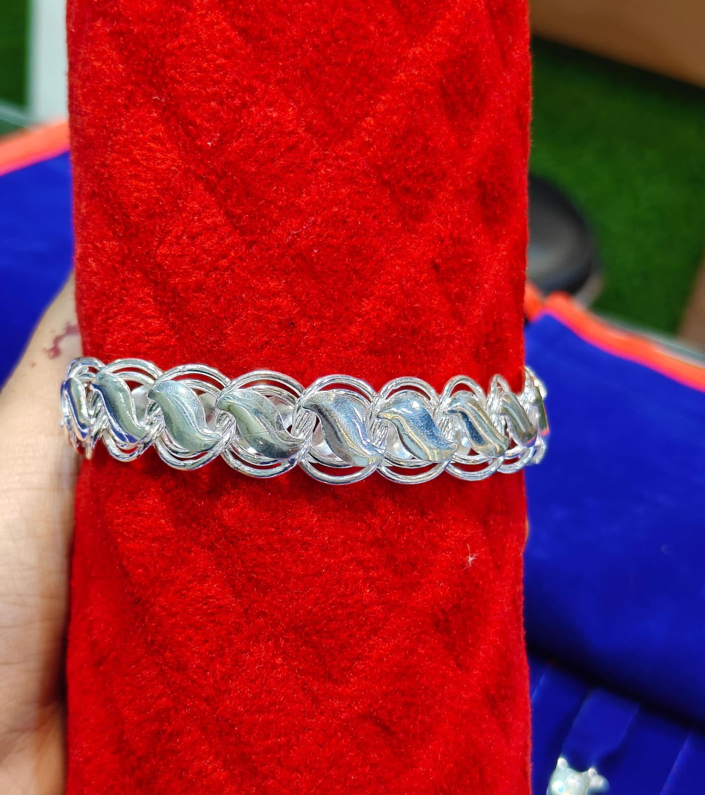 Bracelate