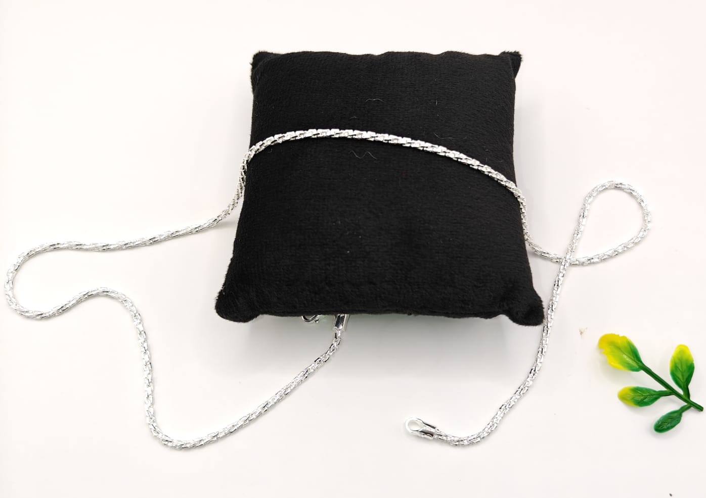 Sparkle Twist Silver Chain