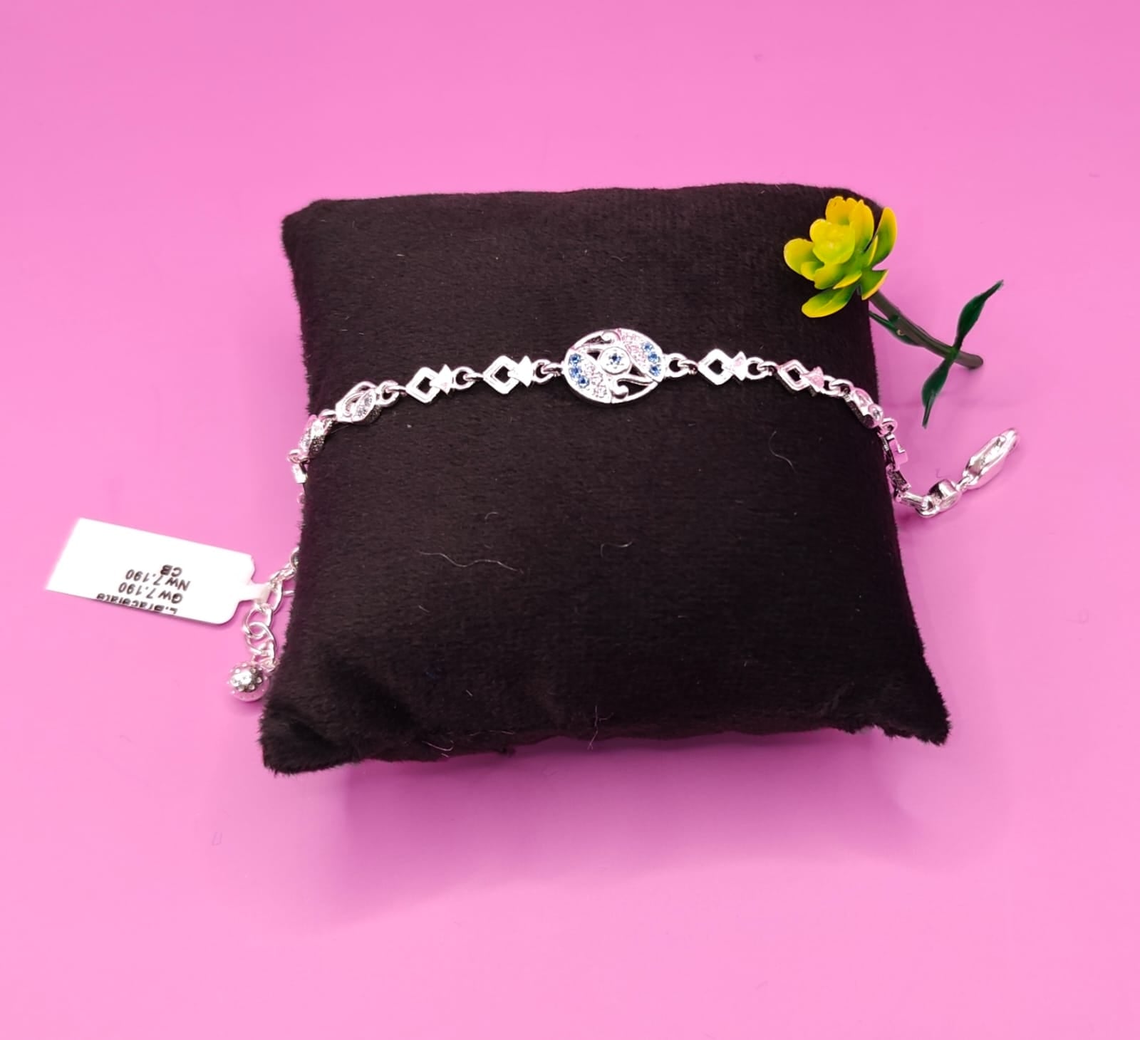 Fancy Ladies Bracelet with Blue stone