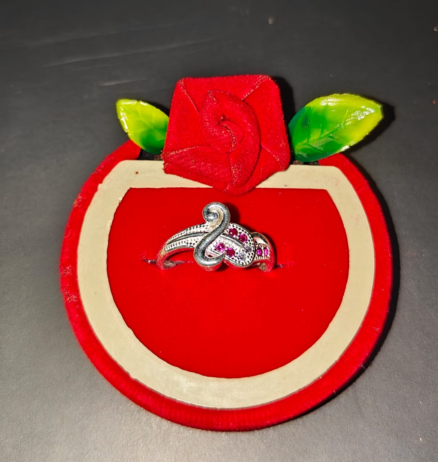 FINGER RING