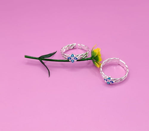 Blue flower toe ring