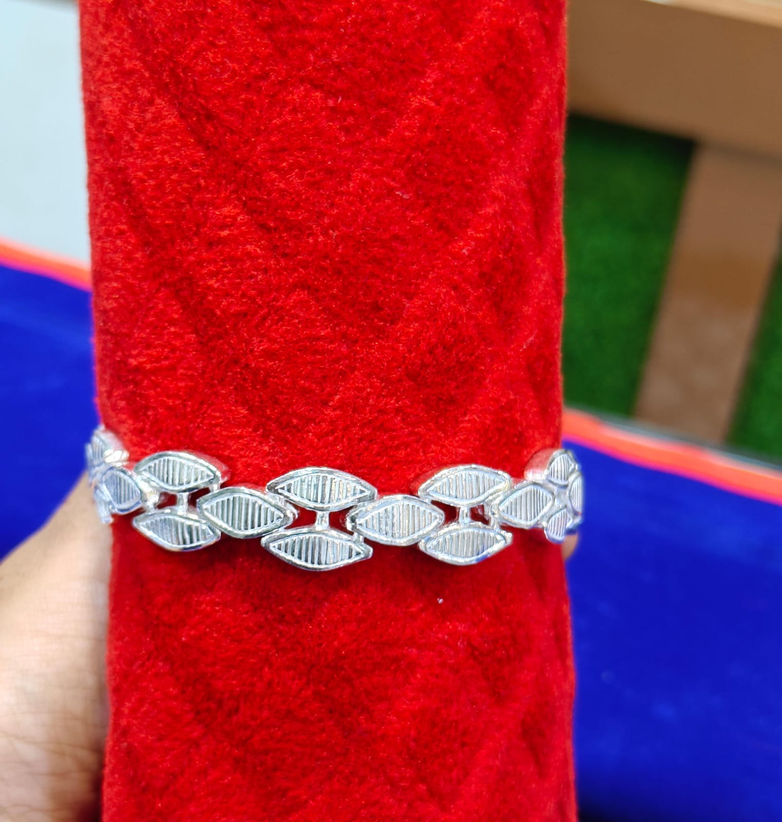 Bracelate
